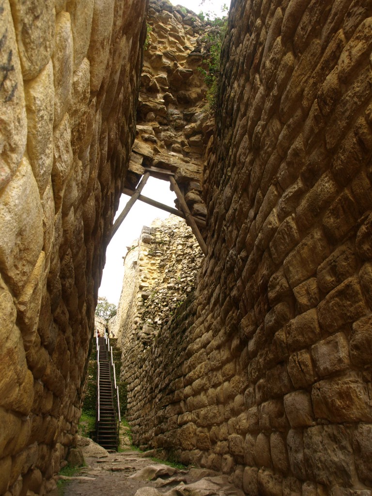 kuelap ruins - pre inca ruins peru - peru tours - vaya adventures